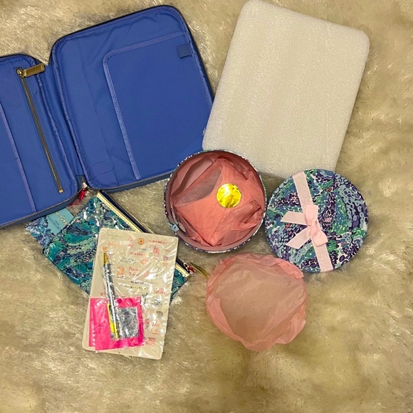 LILLY PULITZER GIFT MATCHING LARGE GIFT SET PRINTED STORAGE BOX W/ EARRINGS ETC - Picture 4 of 11